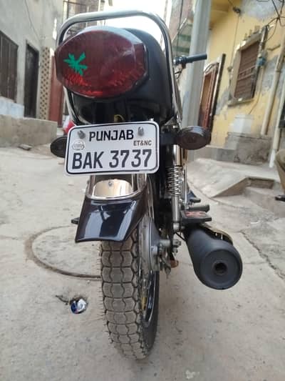 Honda 125 Special Gold Edition