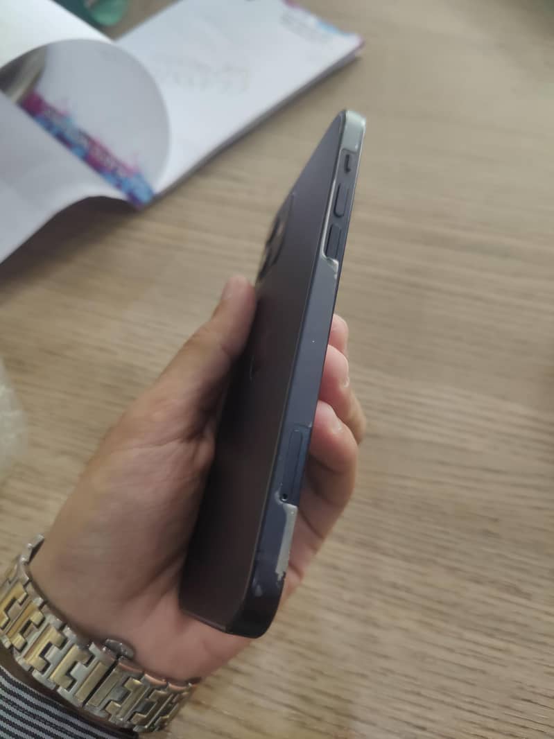 Apple iPhone 12 3