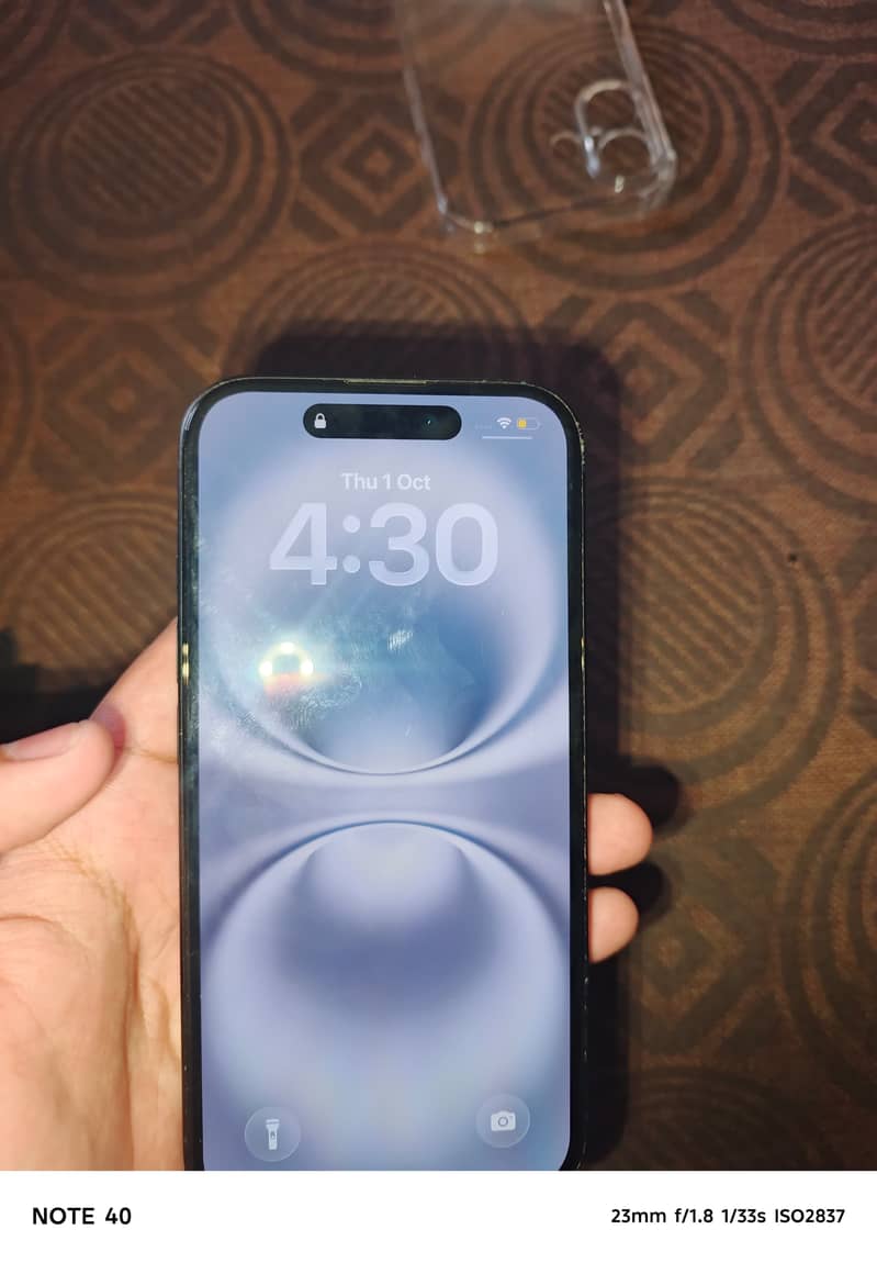 Apple iPhone 16 2