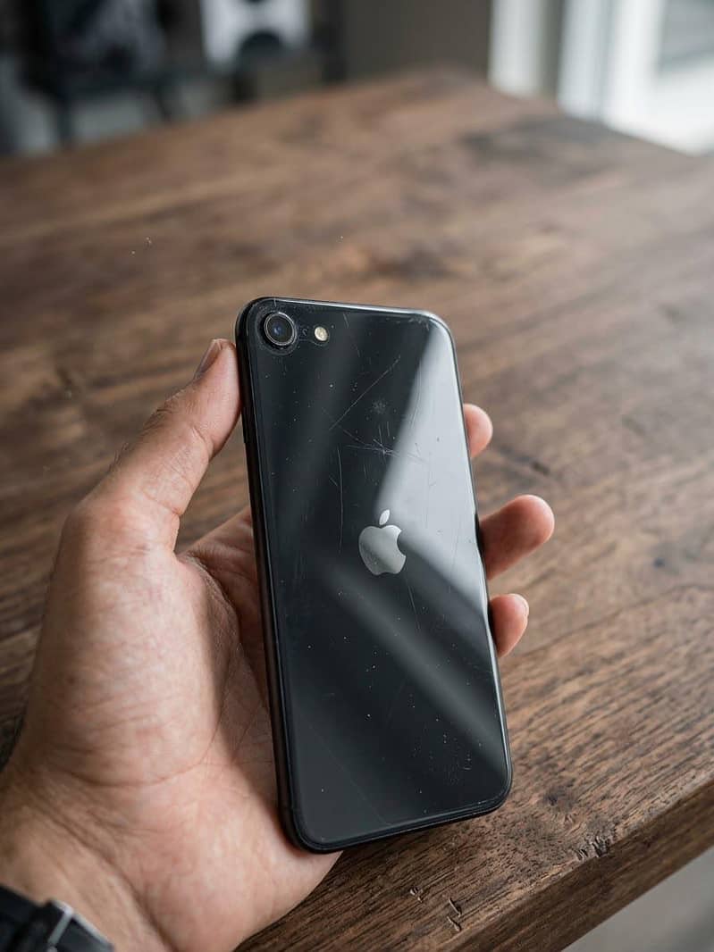 Apple iPhone SE 0