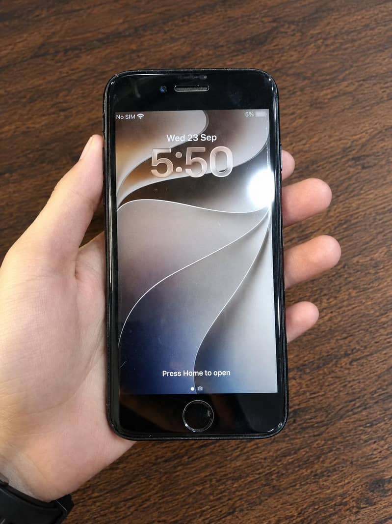Apple iPhone SE 4