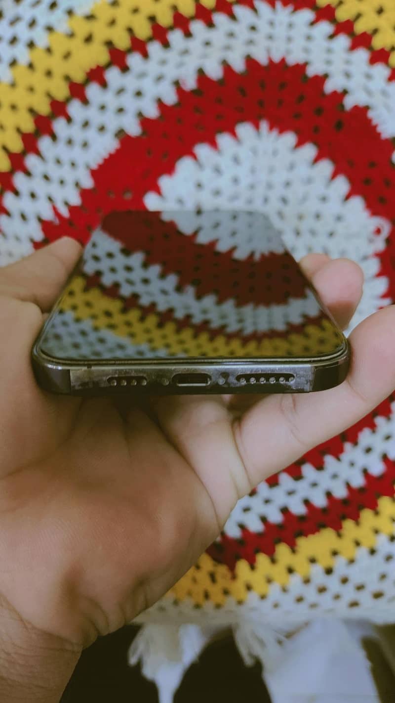 Apple iPhone 14 Pro Max 4