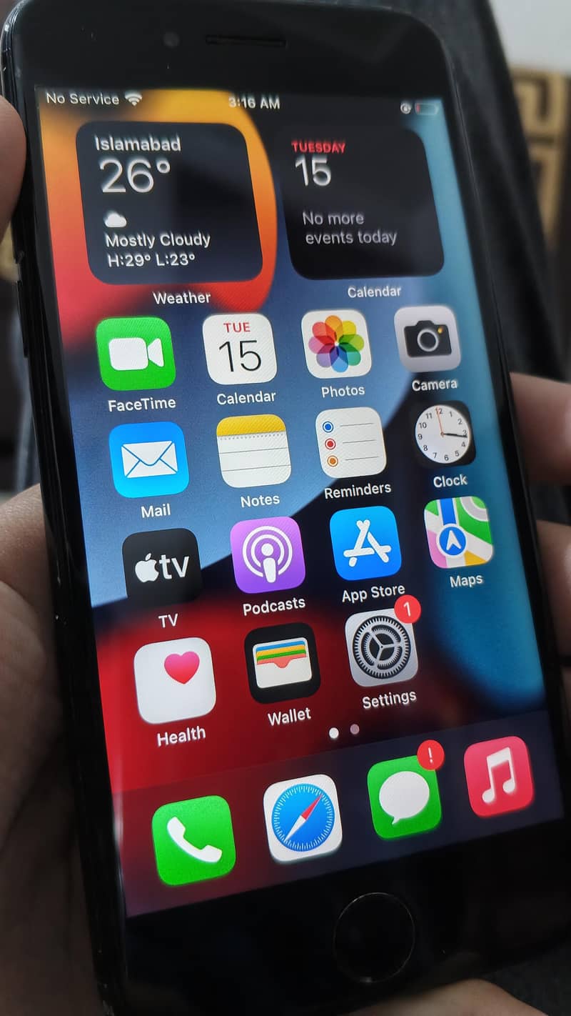 Apple iPhone 7 4