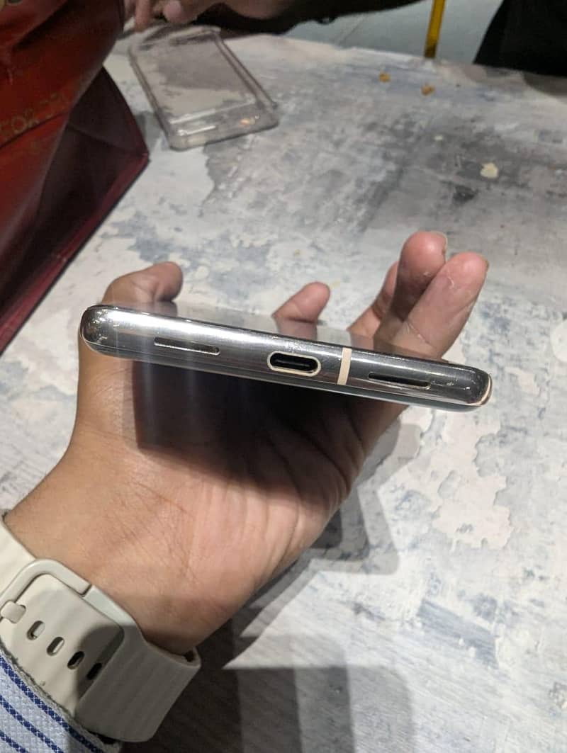 Google Pixel 7 Pro 4
