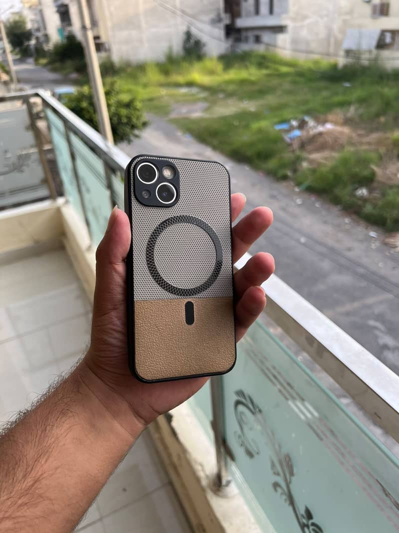 Apple iPhone 13 4