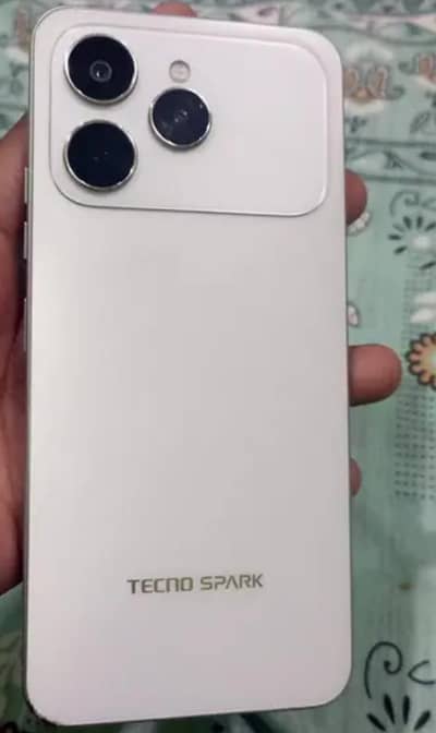 Tecno Spark 40