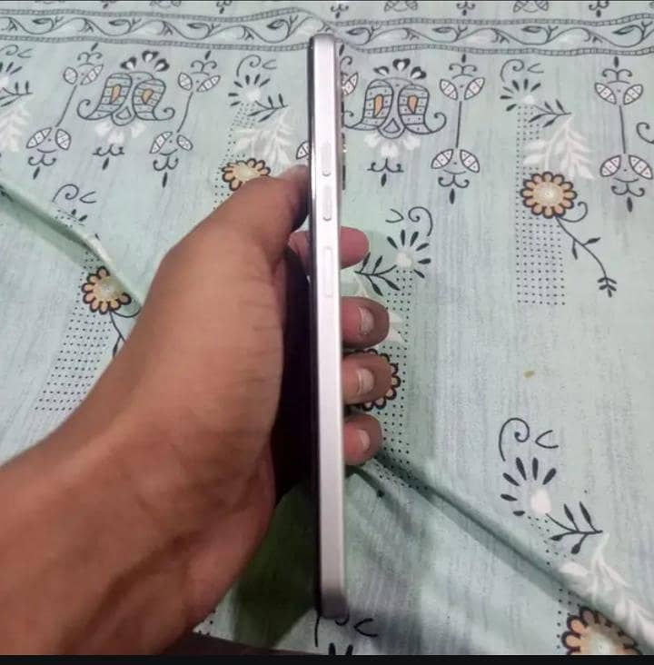 Tecno Spark 40 1