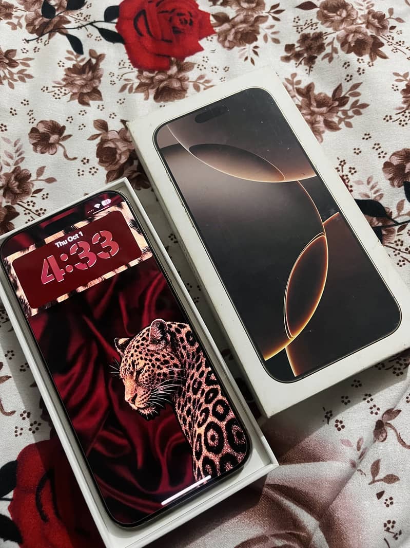 Apple iPhone 16 Pro Max 0