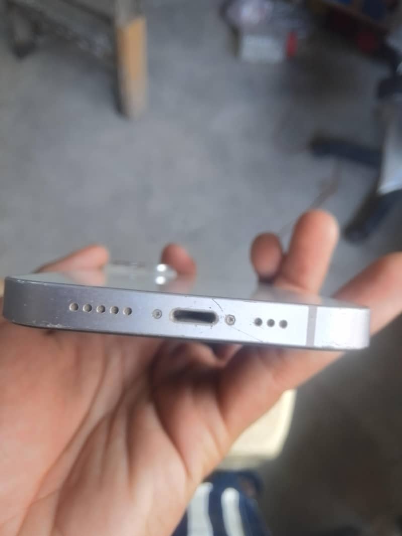 Apple iPhone 14 2