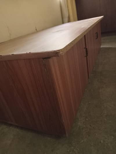 dewan with 3 cabinets without mattress