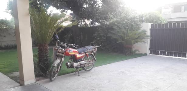 1 Kanal old House For Sale in DHA Phase 1