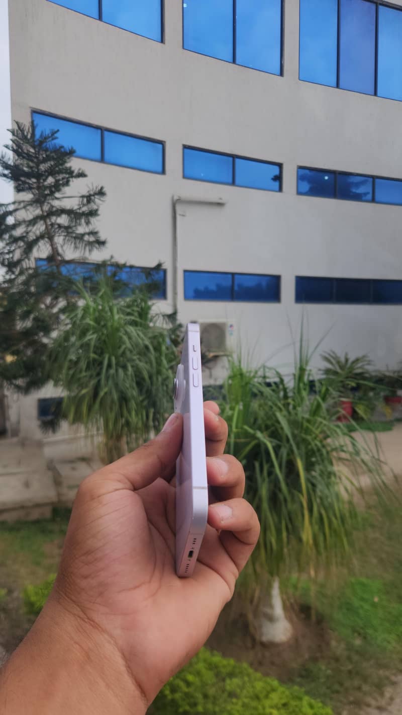 Apple iPhone 14 2
