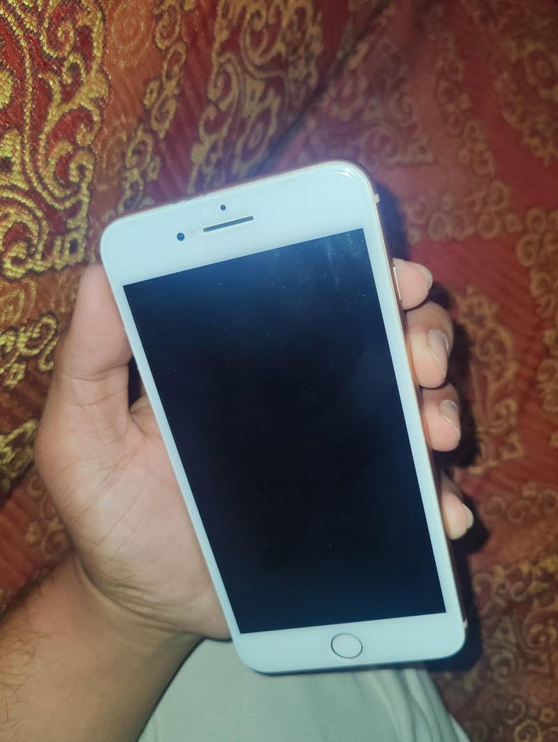 Apple iPhone 8 Plus 3