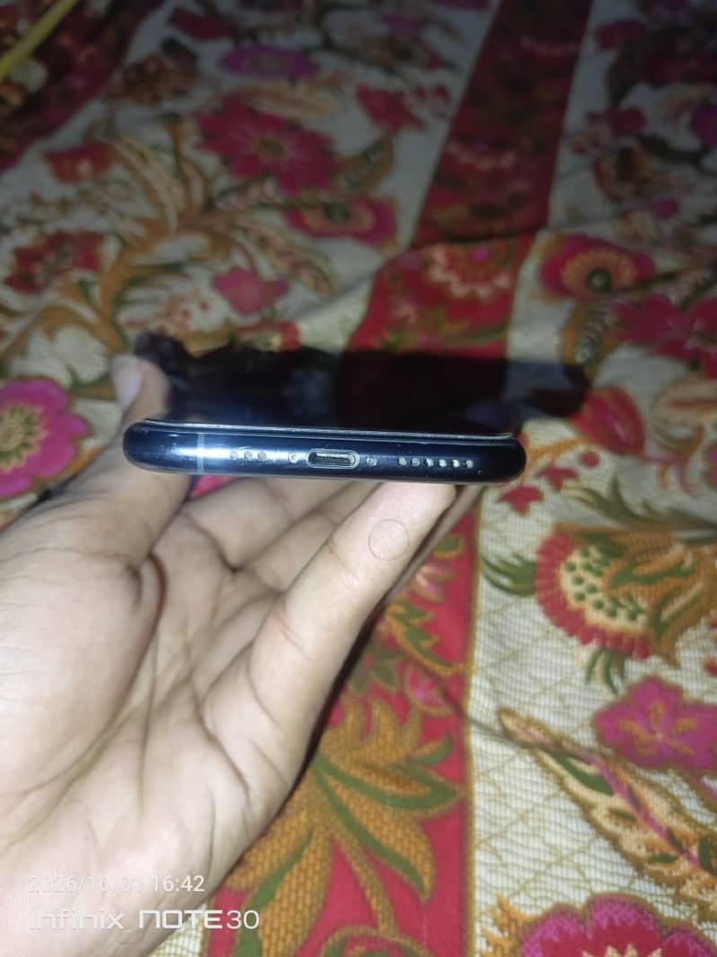 Apple iPhone 11 Pro 0