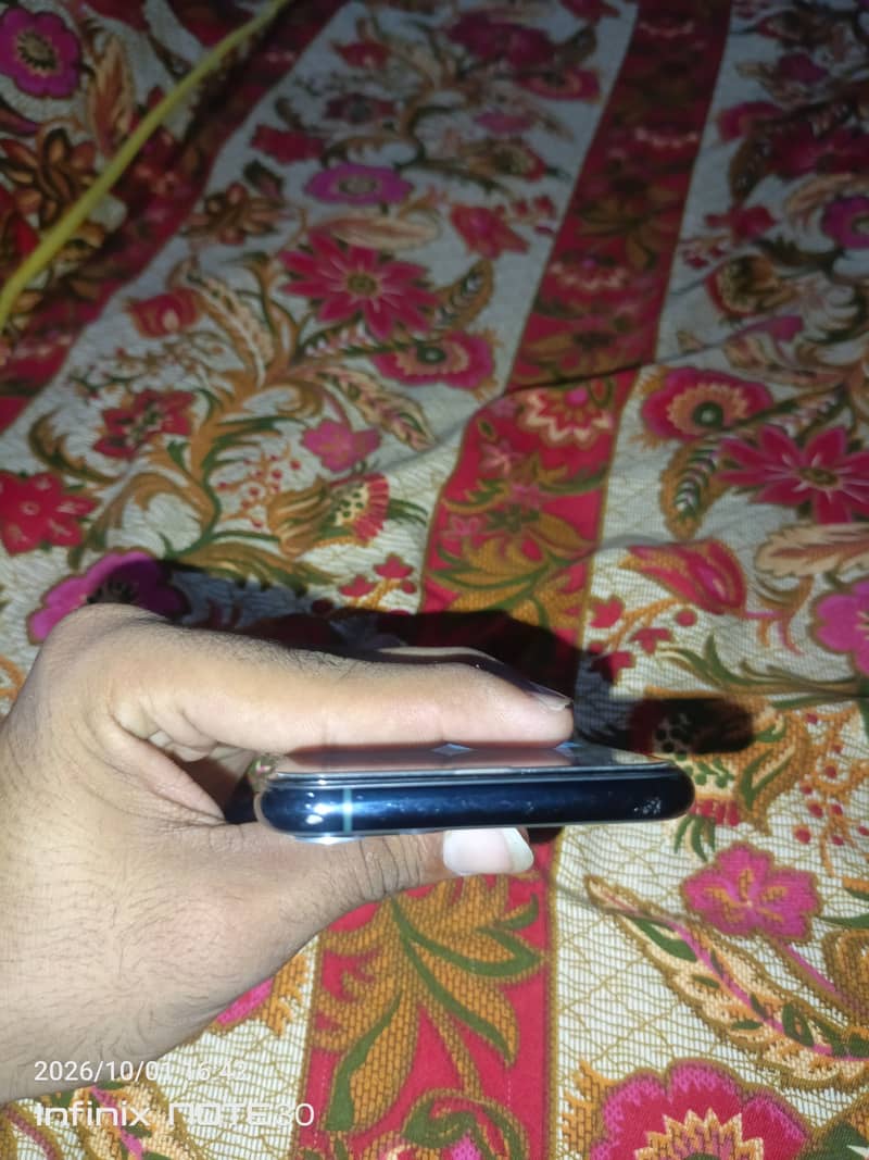Apple iPhone 11 Pro 5