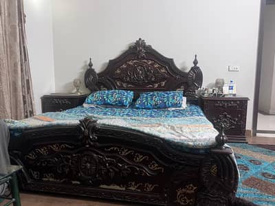Chinioti pure wooden bedset with 2 side tables and dressing table