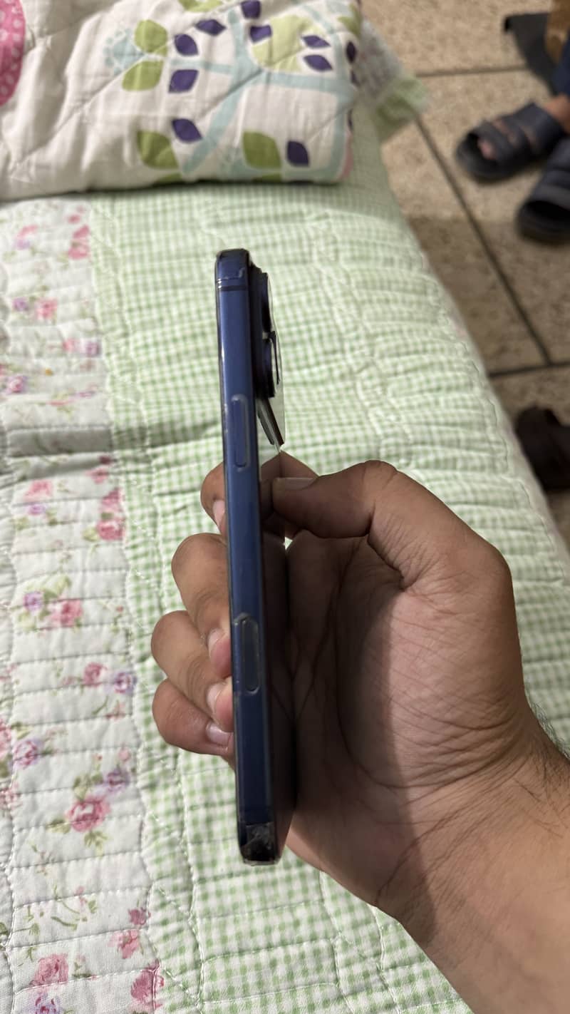 Apple iPhone 17 Pro Max 1