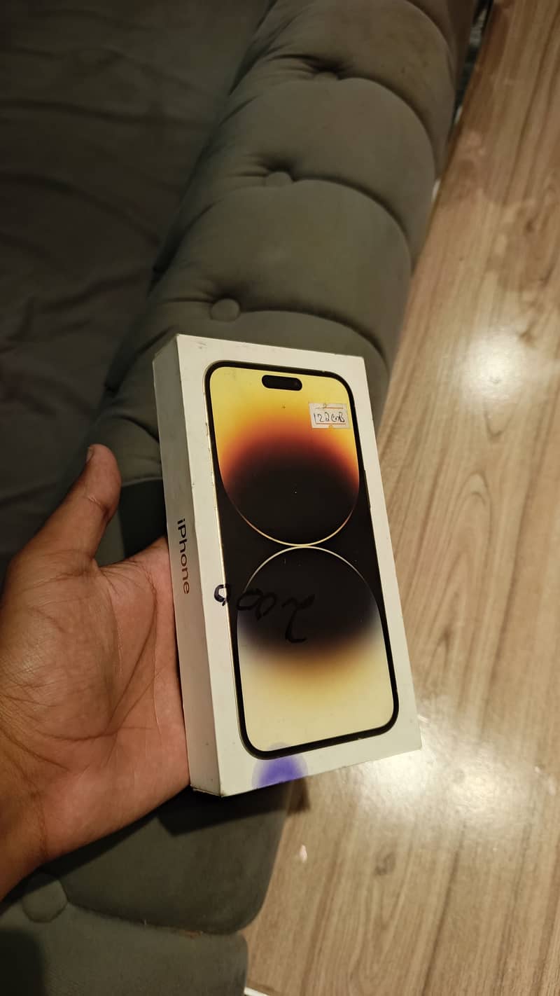 Apple iPhone 14 Pro Max 1