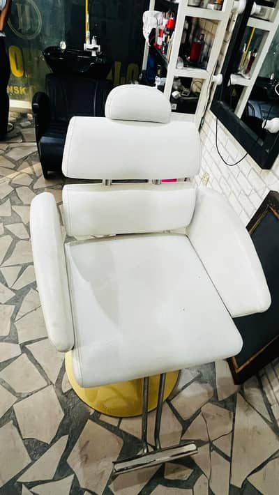 salon chair