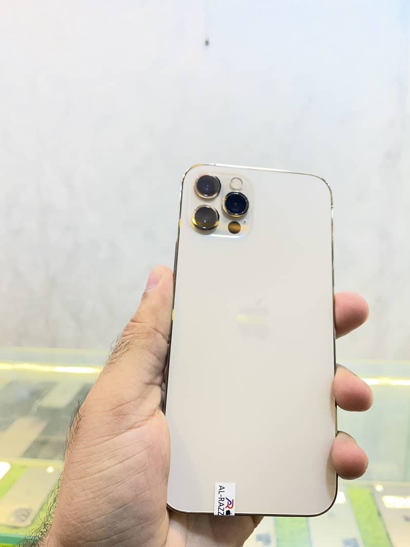 Apple iPhone 12 Pro 3