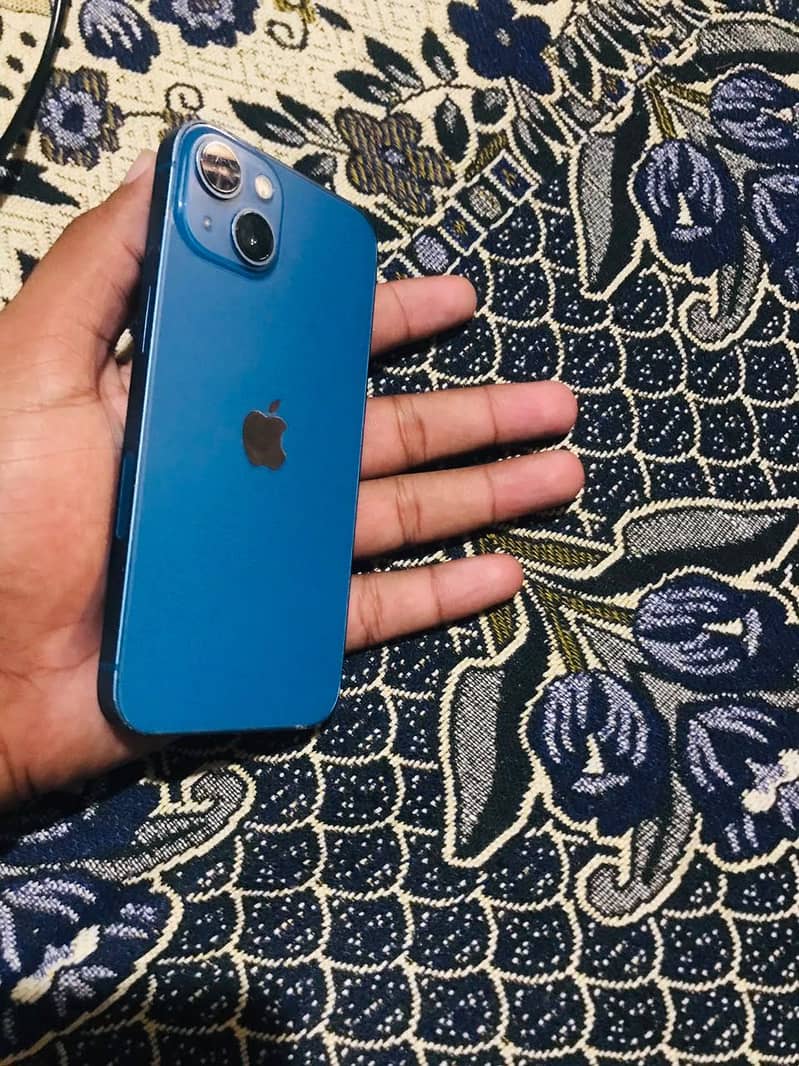 Apple iPhone 13 1