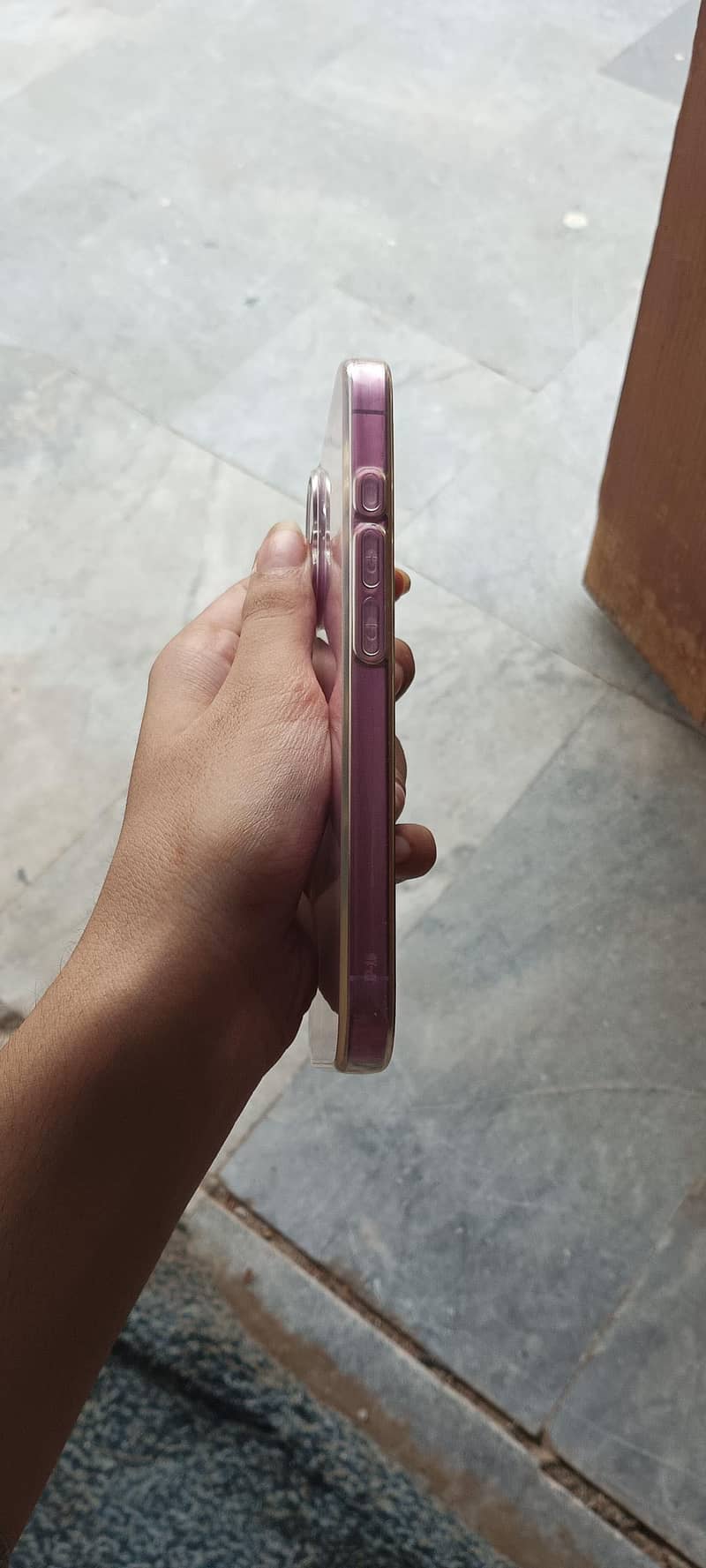 Apple iPhone 16 3