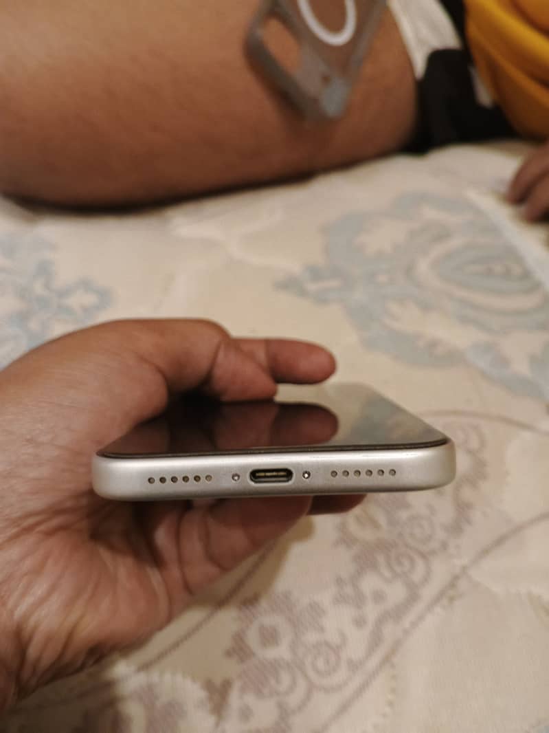 Apple iPhone 17 Pro Max 3