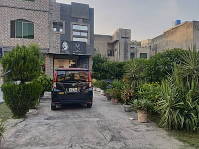 2 marla commercial building shop+office