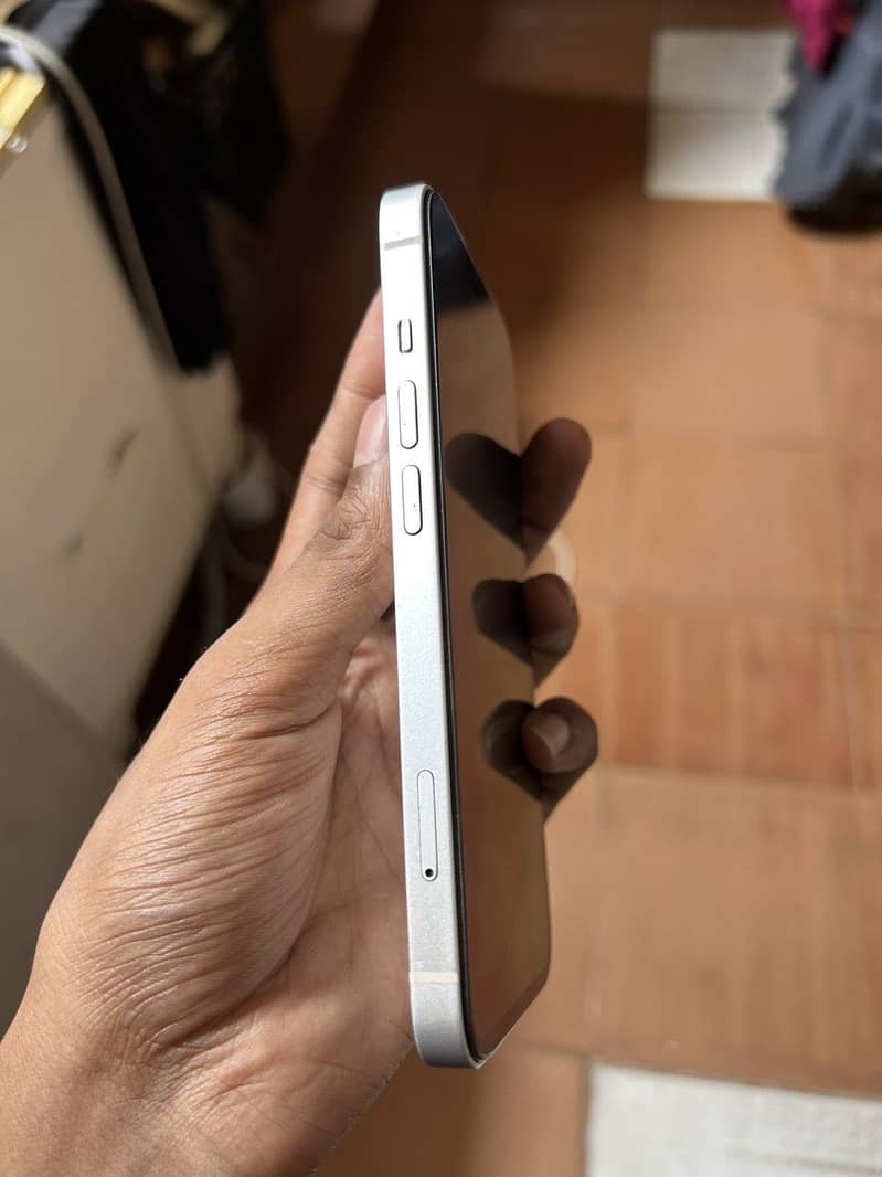 Apple iPhone 14 2