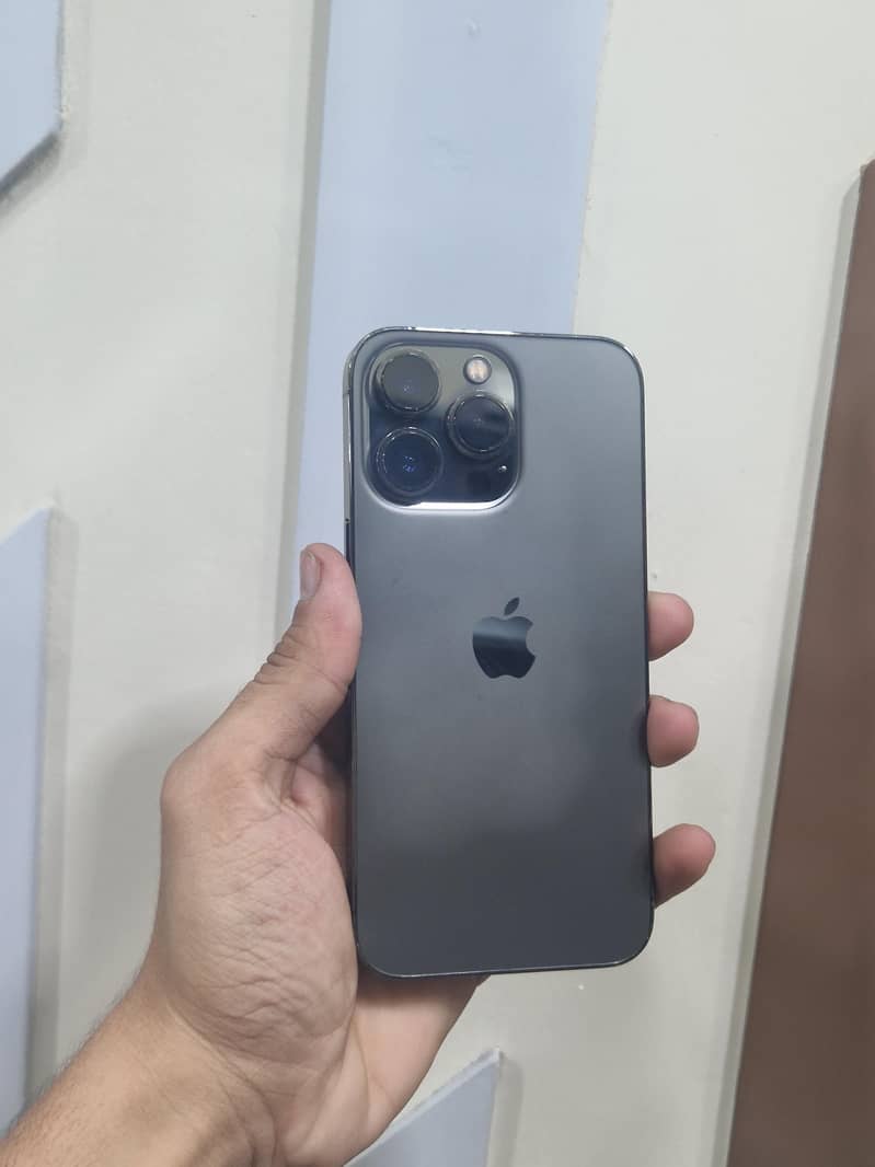 Apple iPhone 13 Pro 0