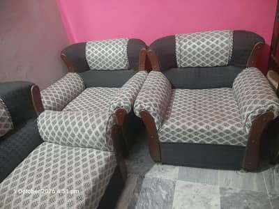 selling a beautiful sofa