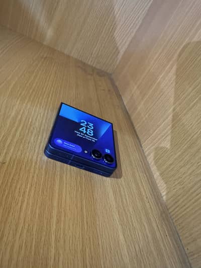 Samsung Galaxy Z Flip 7 256GB Non-PTA