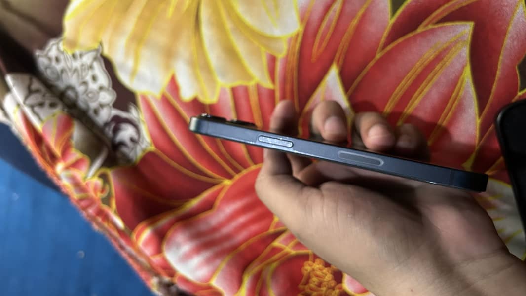 Apple iPhone 13 3