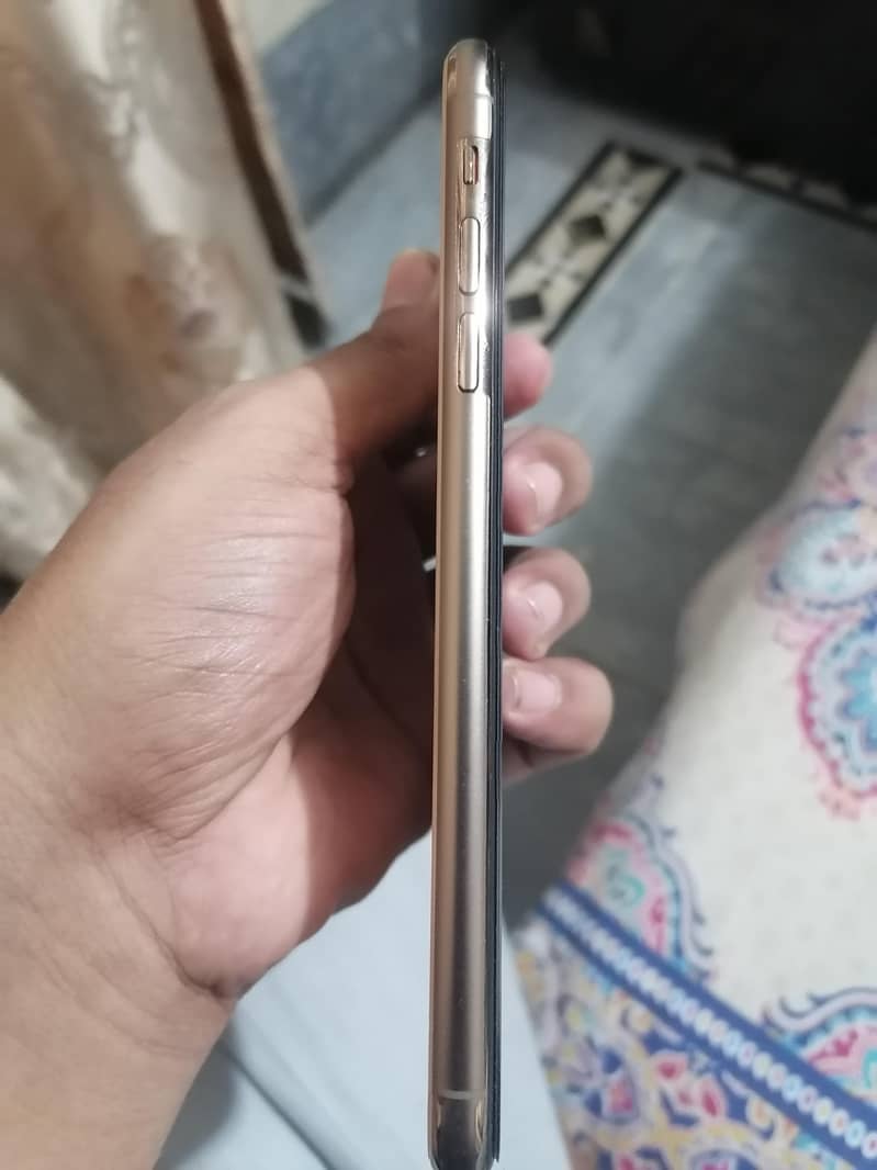 Apple iPhone 11 pro max 2