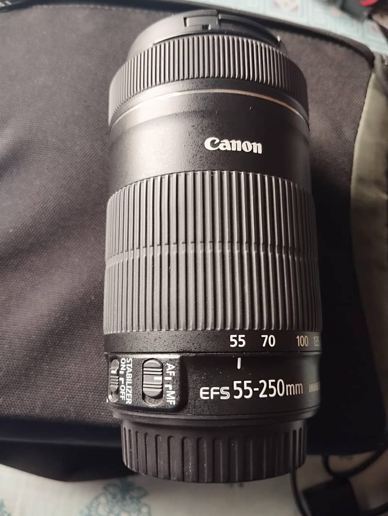 Canon EOS 200D 1