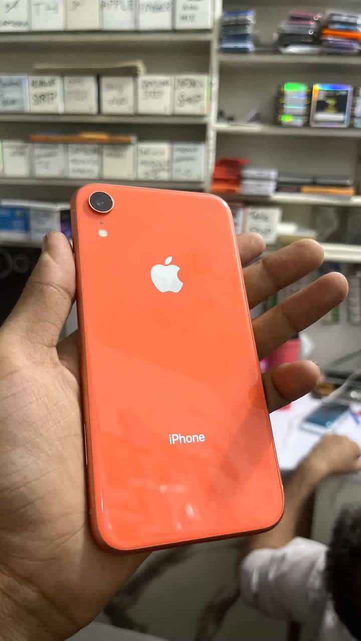 Apple iPhone XR 0
