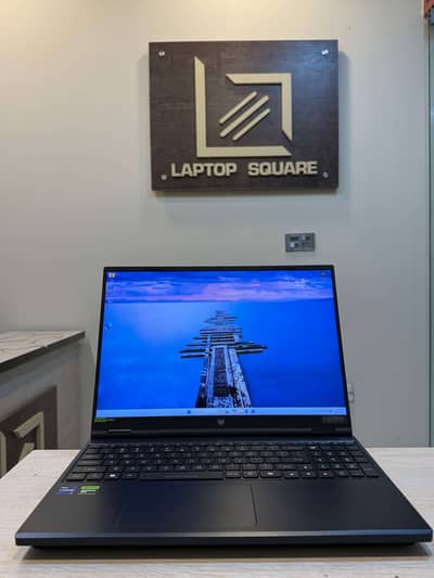 Acer Predator i9 14th Gen 16GB 1TB SSD 8GB RTX 4060 240 Hz
