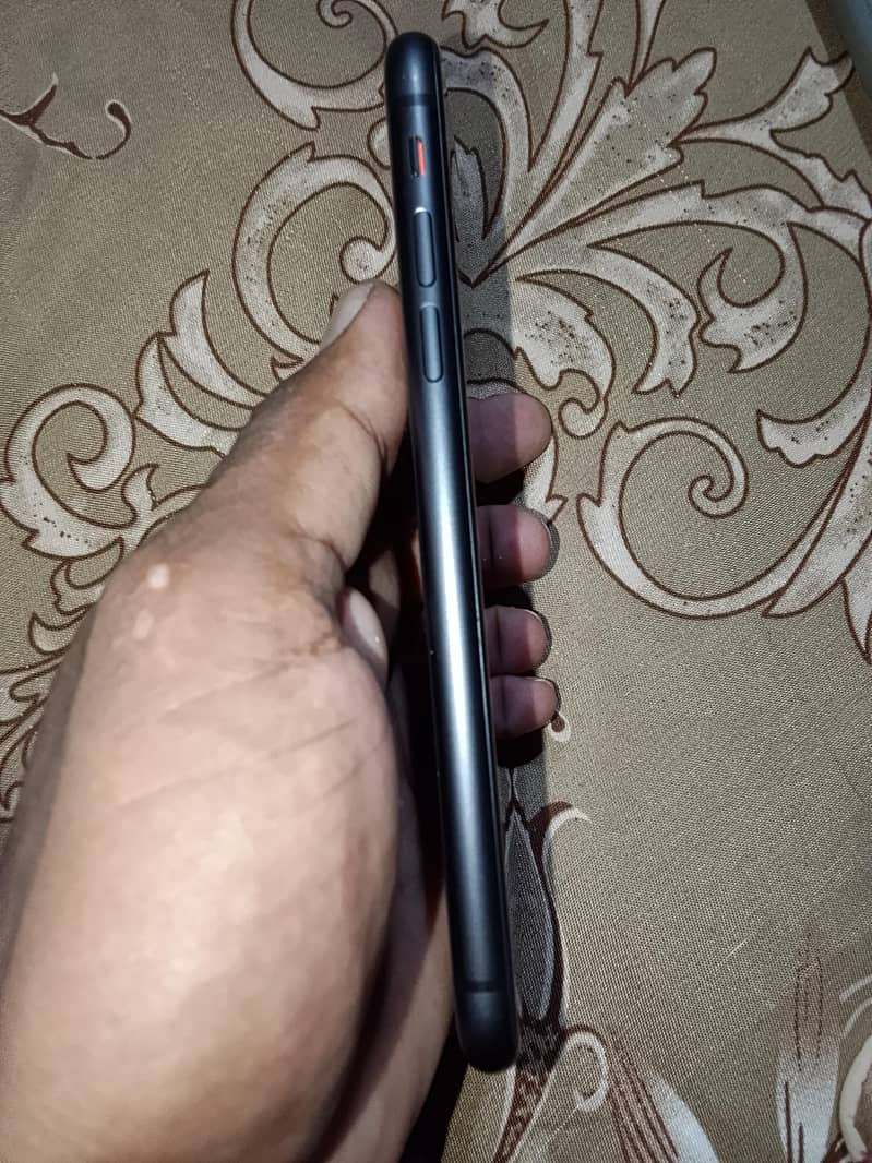 Apple iPhone 11 6