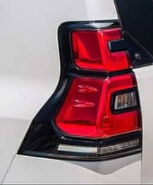 Prado 2020 Back Lift  light  Japness Minor crack is not visible