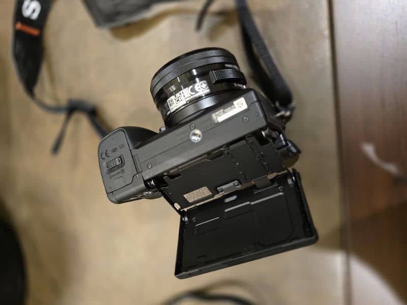 Sony a6400 camera complete box 2