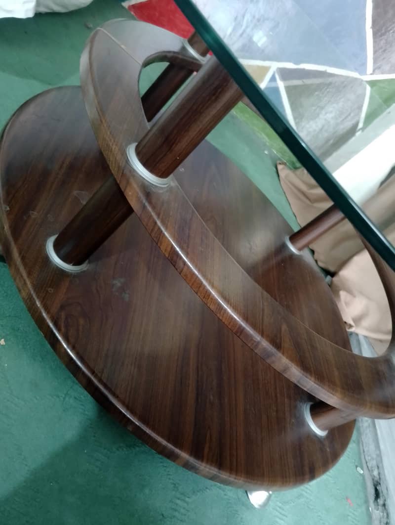 round center table 3