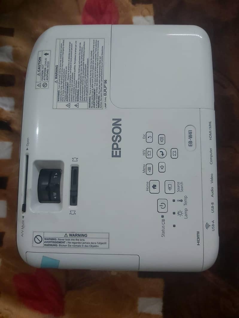 Epson EB-W41 1