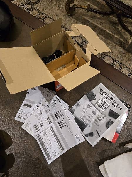 Sony a6400 camera complete box 3