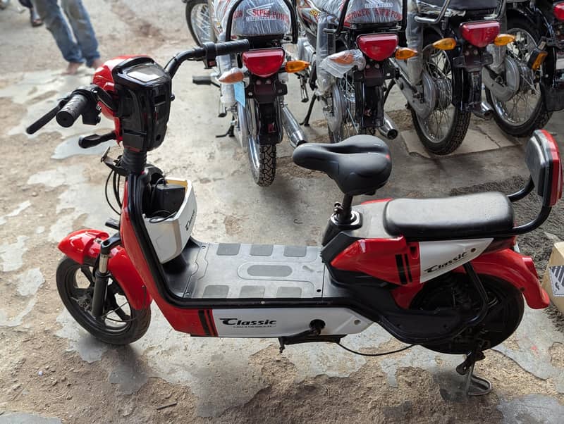 electric mini Scooty 3