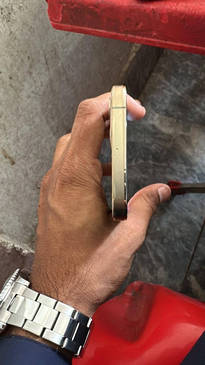 Apple iPhone 12 Pro 2