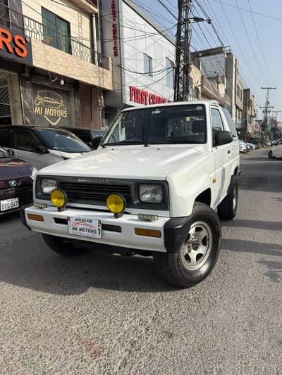 Daihatsu Rocky 1985