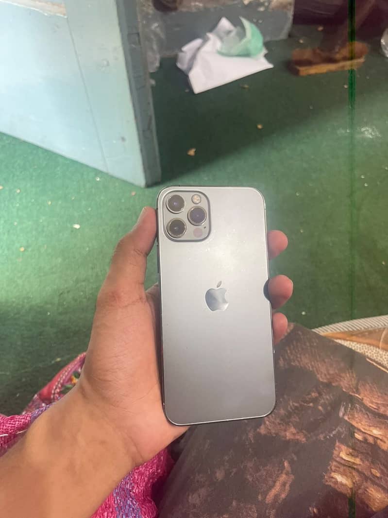 Apple iPhone 12 Pro 2
