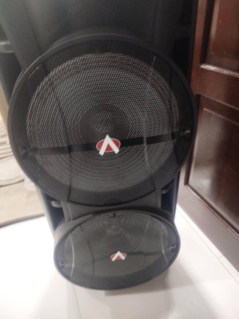 Audionic 8