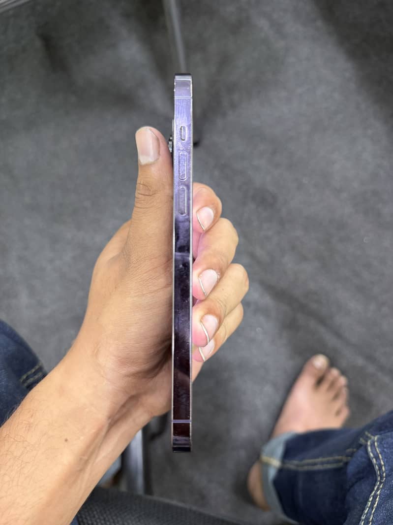 Apple iPhone 14 Pro Max 1