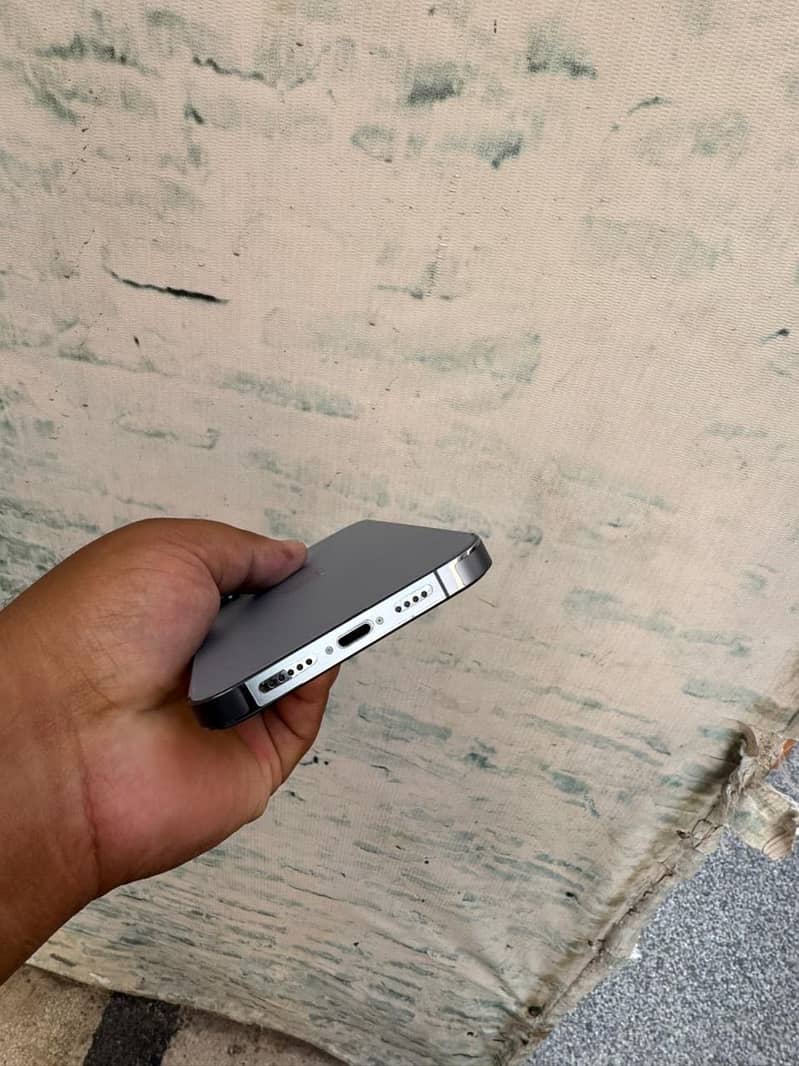 Apple iPhone 13 Pro Max 5